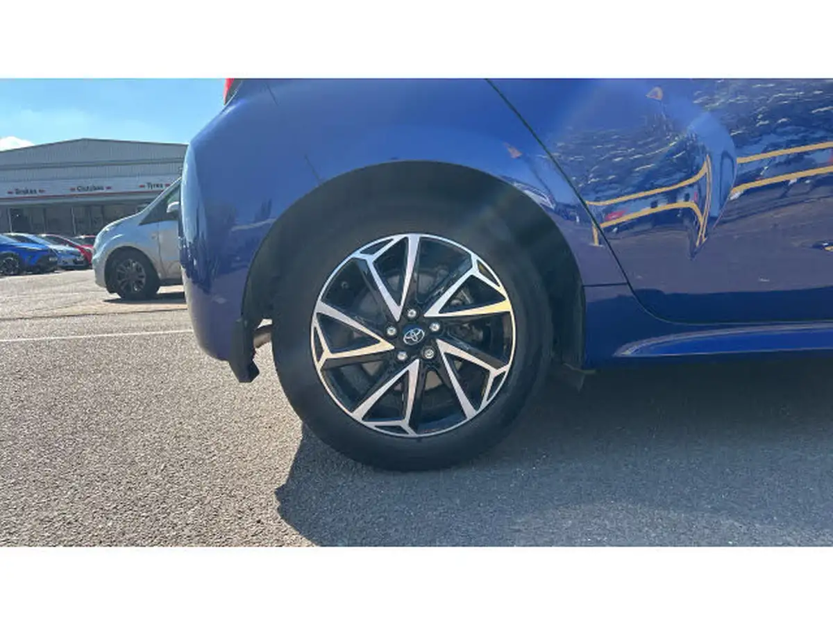 2022-toyota-yaris-15-vvt-i-design-big-17