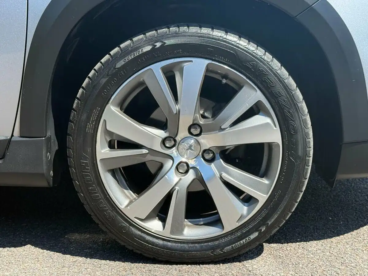 2019-peugeot-2008-suv-15-bluehdi-allure-100bhp-big-29