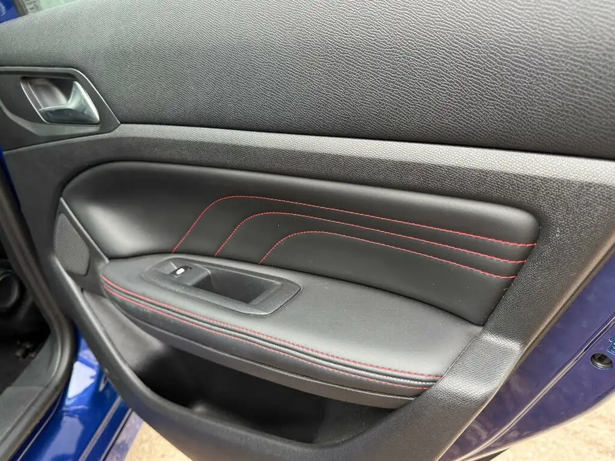 2018-peugeot-308-16-bluehdi-gt-line-big-55