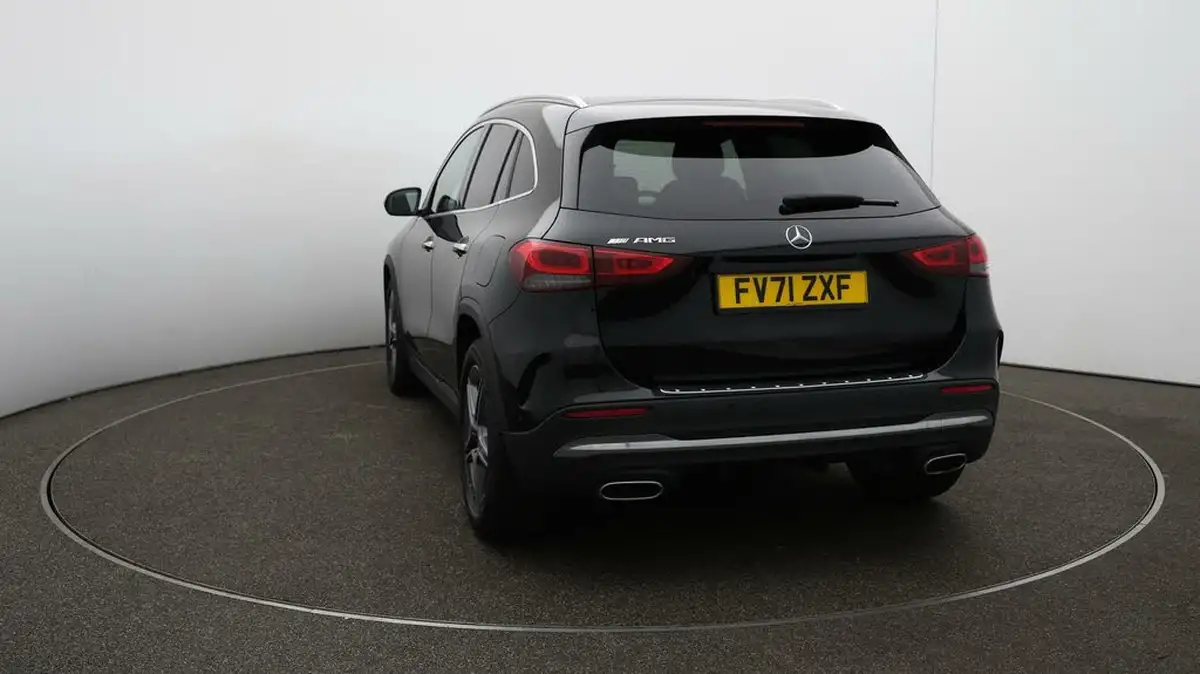 2022-mercedes-benz-gla-class-13-gla-180-amg-line-premium-big-58