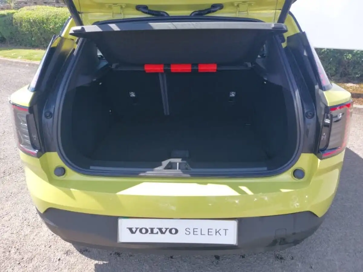 2024-volvo-ex30-e-twin-plus-big-7