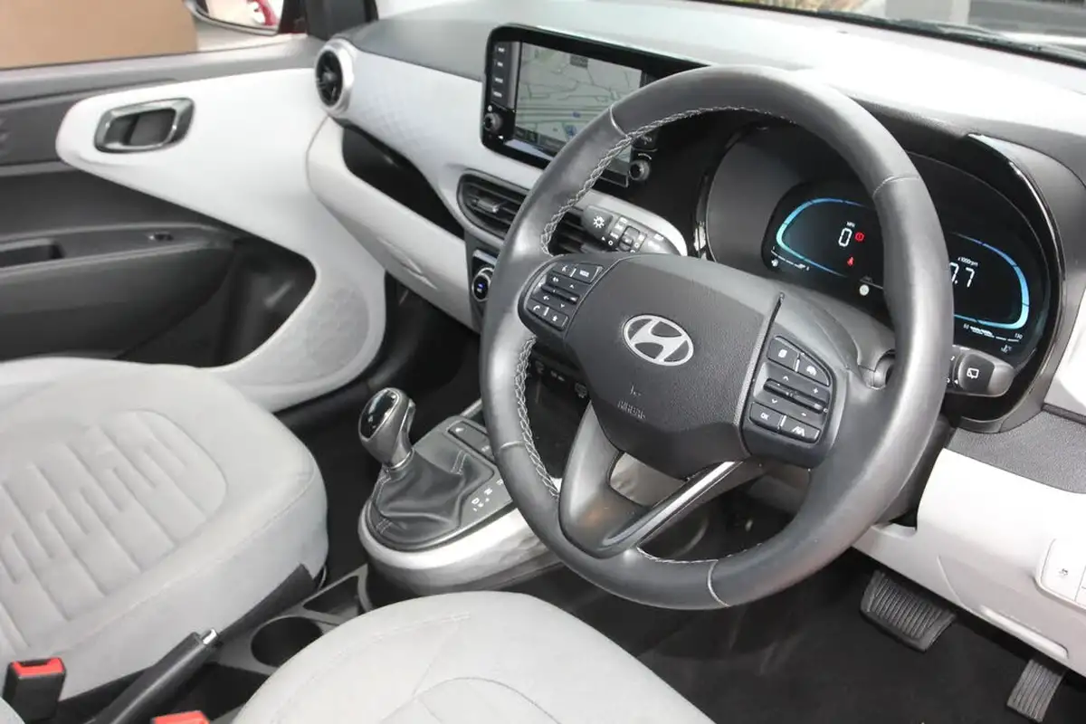 2024-hyundai-i10-10-premium-63ps-auto-big-7