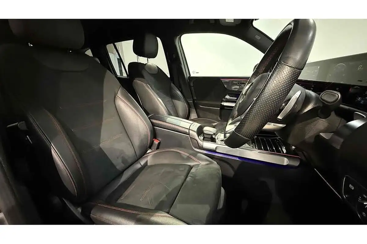 2021-mercedes-benz-glb-class-20d-glb200d-amg-line-premium-4matic-big-19
