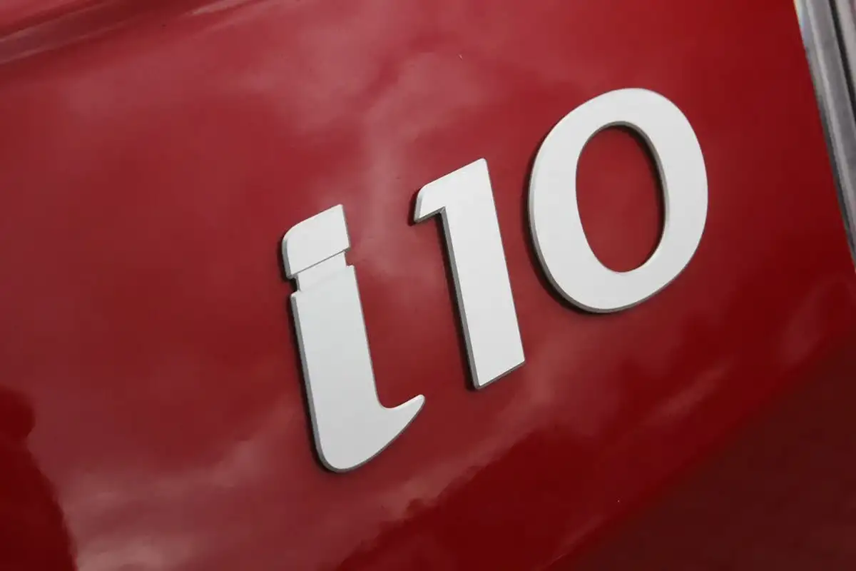 2024-hyundai-i10-10-premium-63ps-auto-big-31