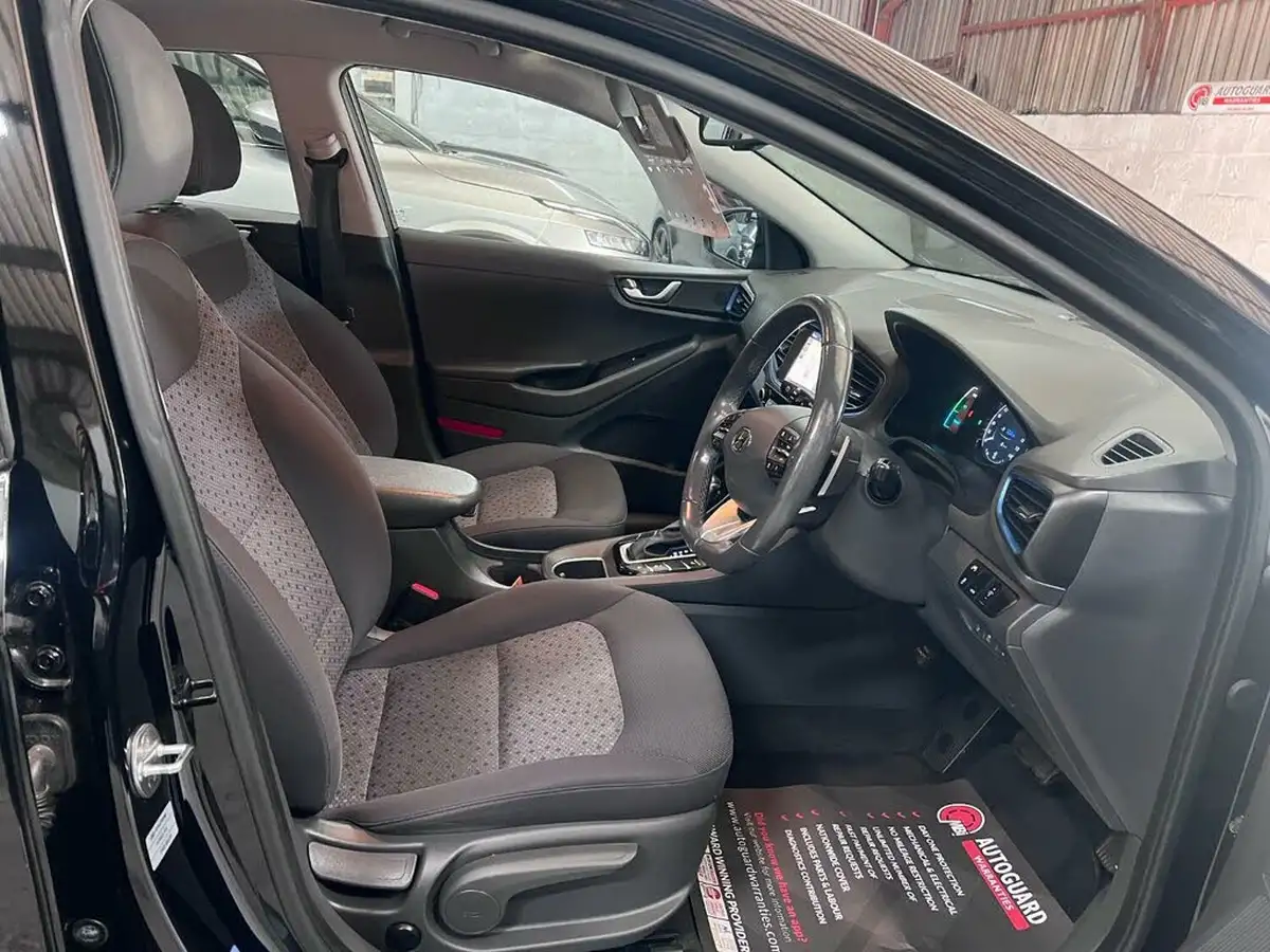2018-hyundai-ioniq-16-gdi-premium-plug-in-hybrid-big-25