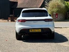 2022-porsche-macan-20-small-10