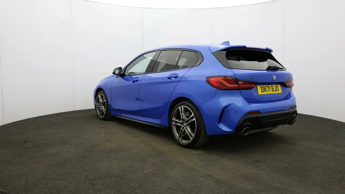 2021-bmw-1-series-20-m135i-xdrive-big-43