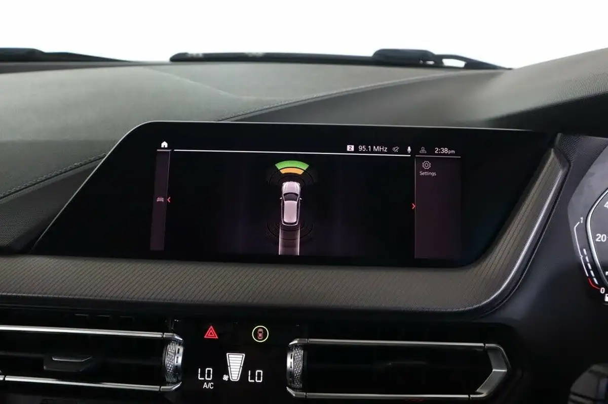 2020-bmw-1-series-big-56