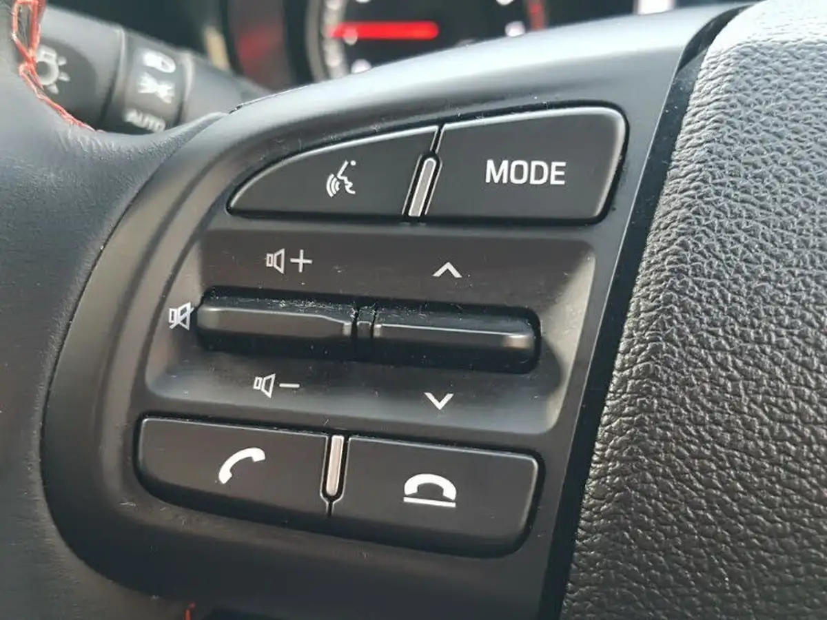 2022-hyundai-i10-10-t-gdi-n-line-big-12