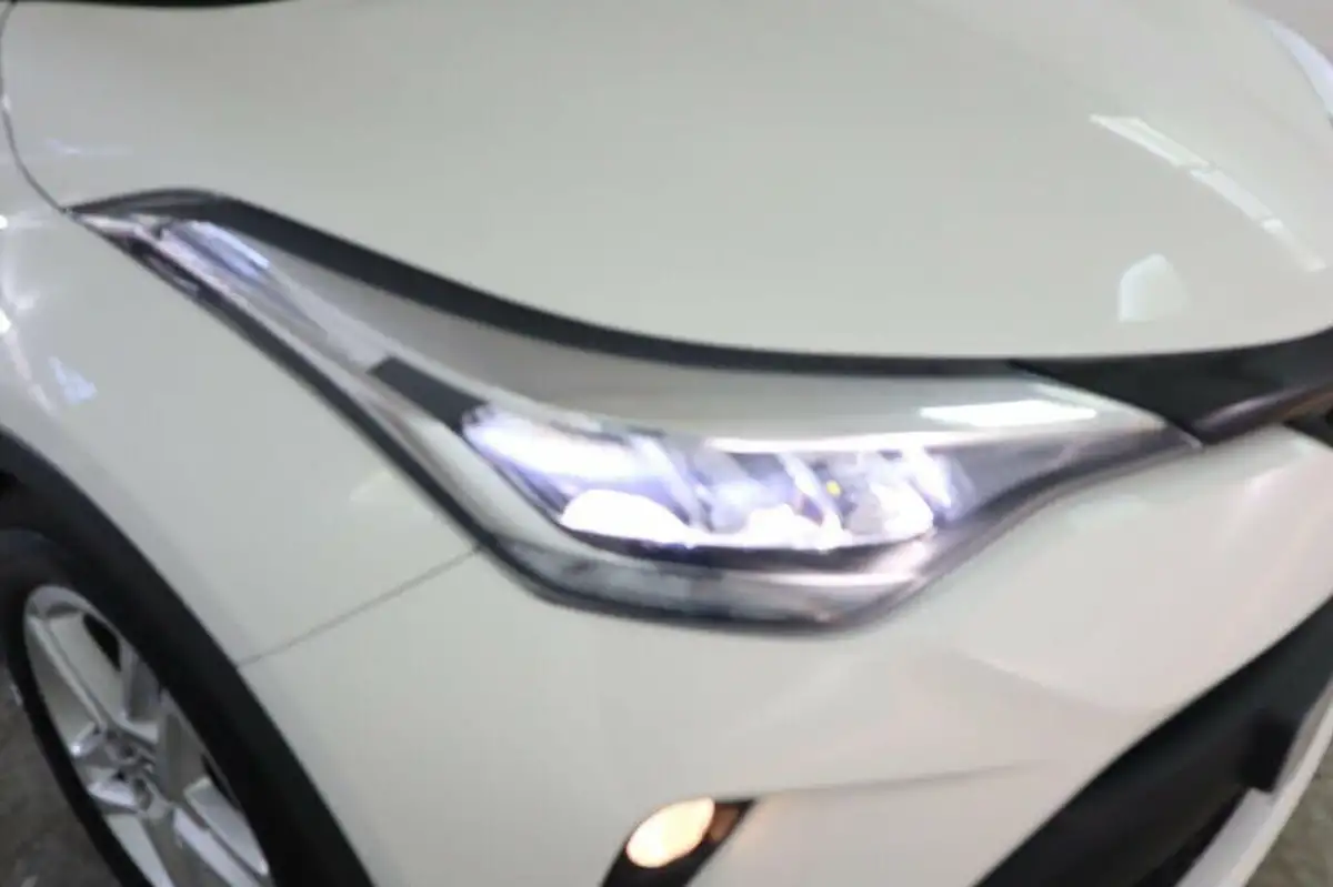 2021-toyota-c-hr-18-vvt-i-icon-big-42