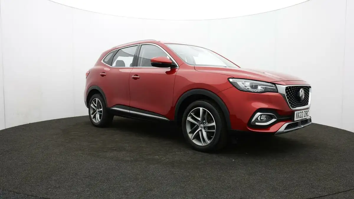 2022-mg-hs-15t-gdi-exclusive-162ps-big-48