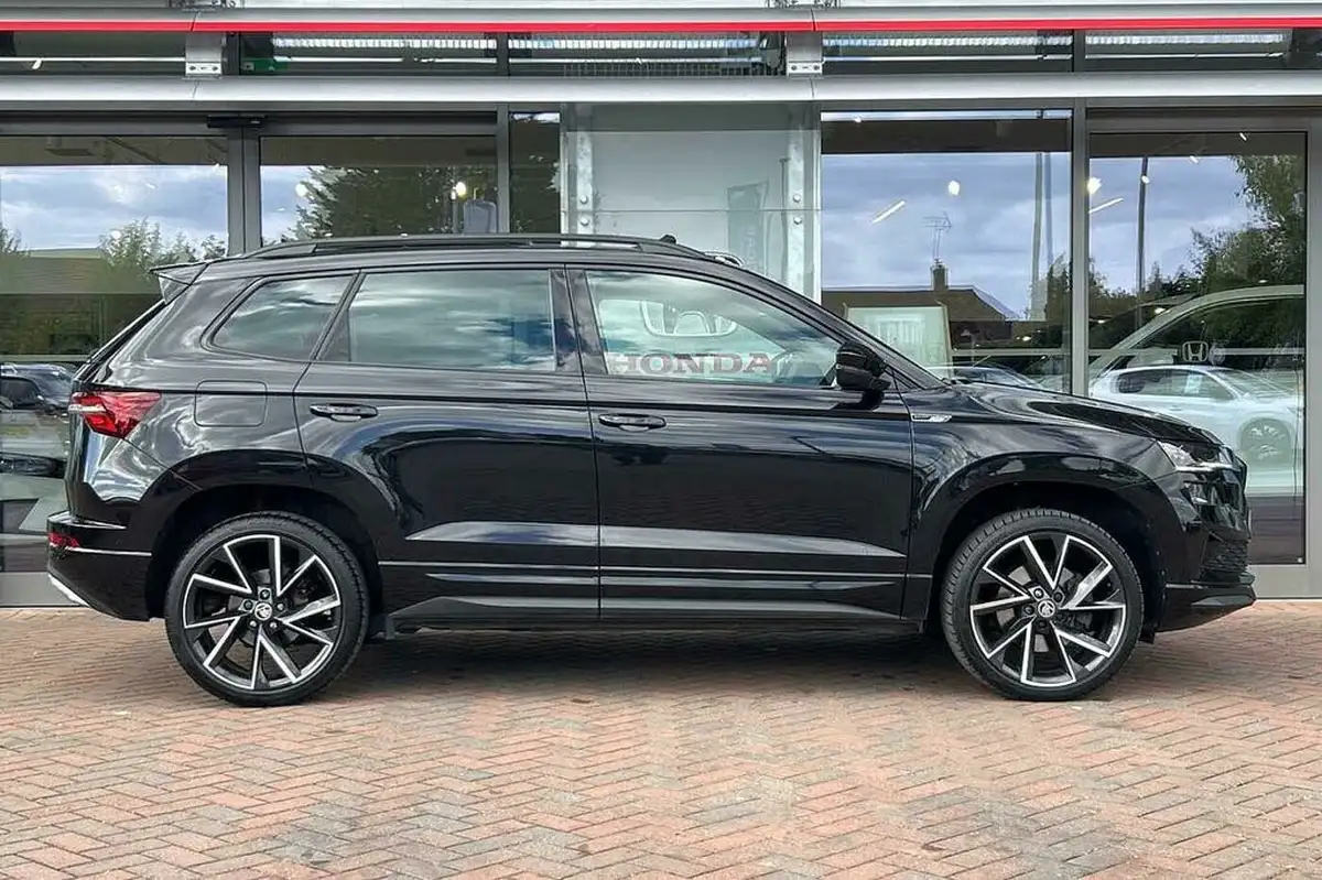 2023-skoda-karoq-15-tsi-sportline-dsg-big-4