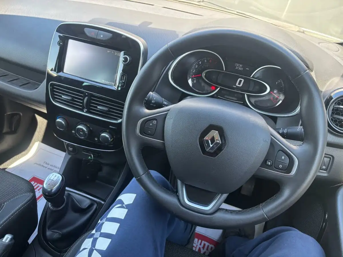 2018-renault-clio-09-tce-iconic-90ps-big-42