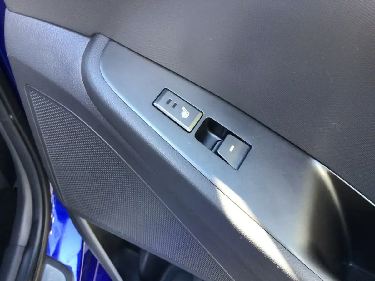 2020-hyundai-ioniq-16-gdi-premium-se-hybrid-big-27
