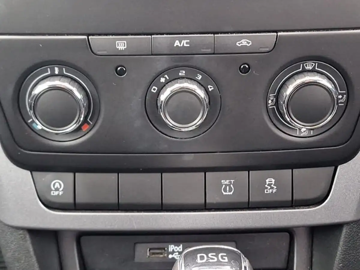 2016-skoda-yeti-12-tsi-dsg-big-10