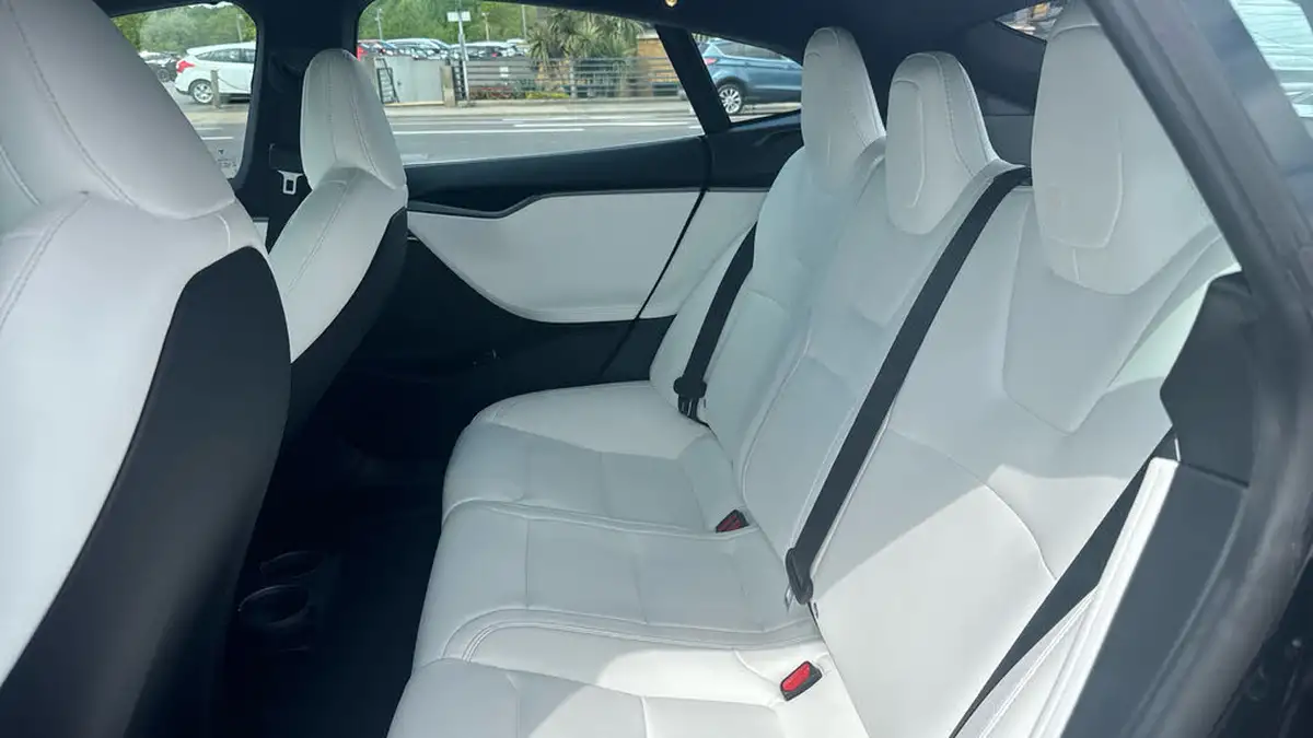 2020-tesla-model-s-e-ludicrous-performance-big-3