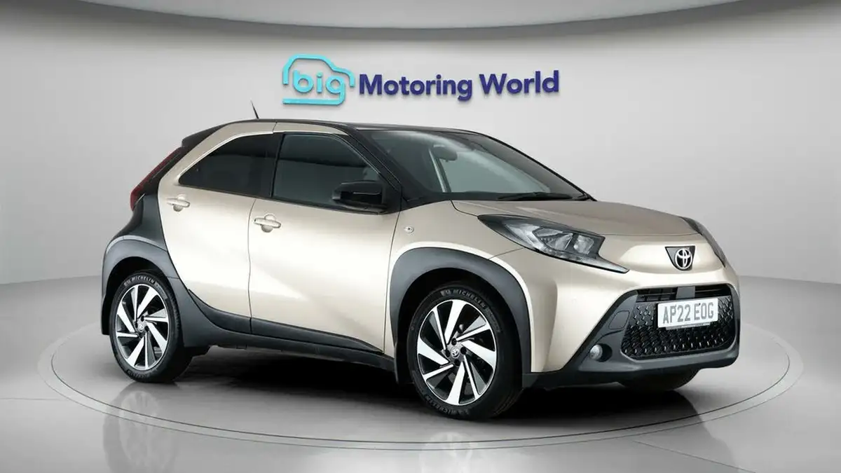 2022-toyota-aygo-x-10-vvt-i-edge-big-0