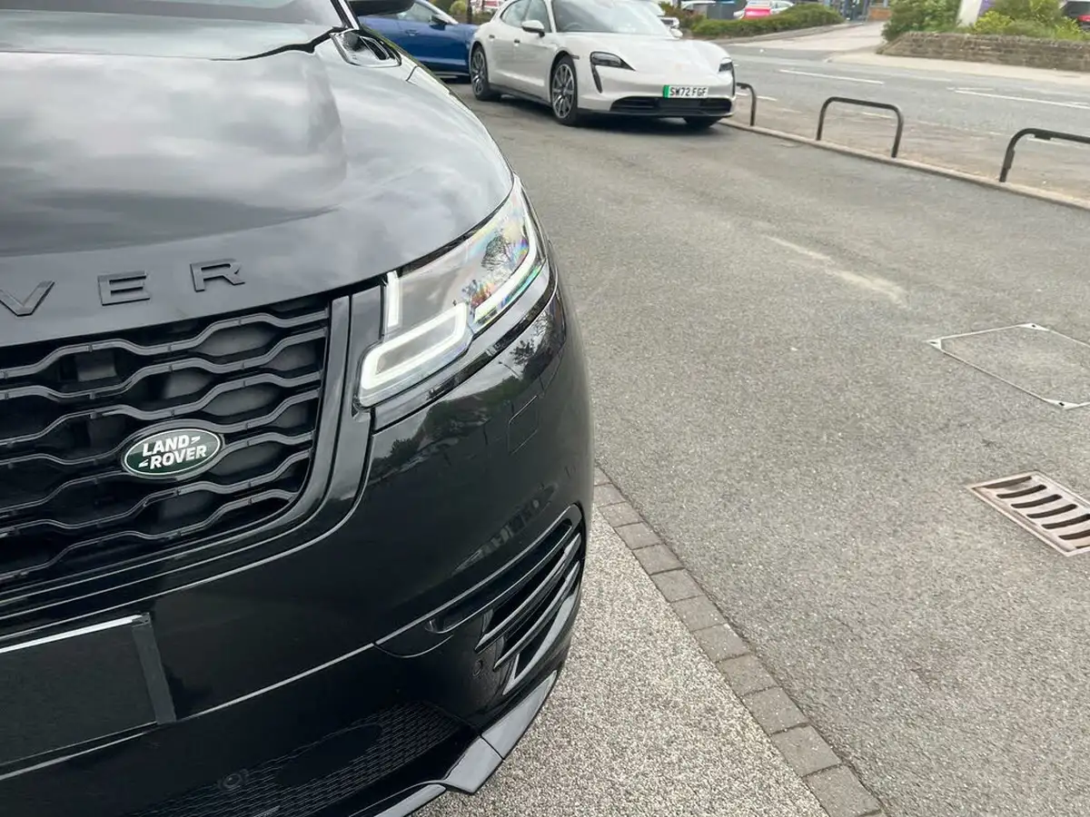2022-land-rover-range-rover-velar-20-d200-velar-big-74