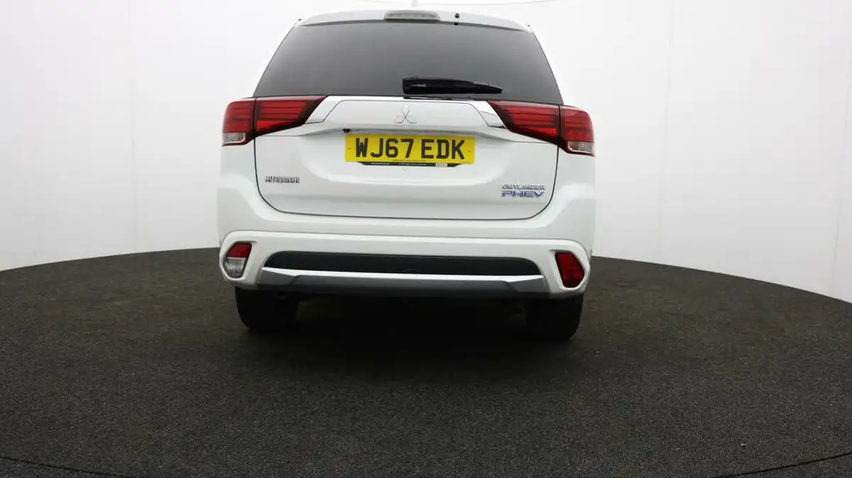 2017-mitsubishi-outlander-20-4h-phev-big-64