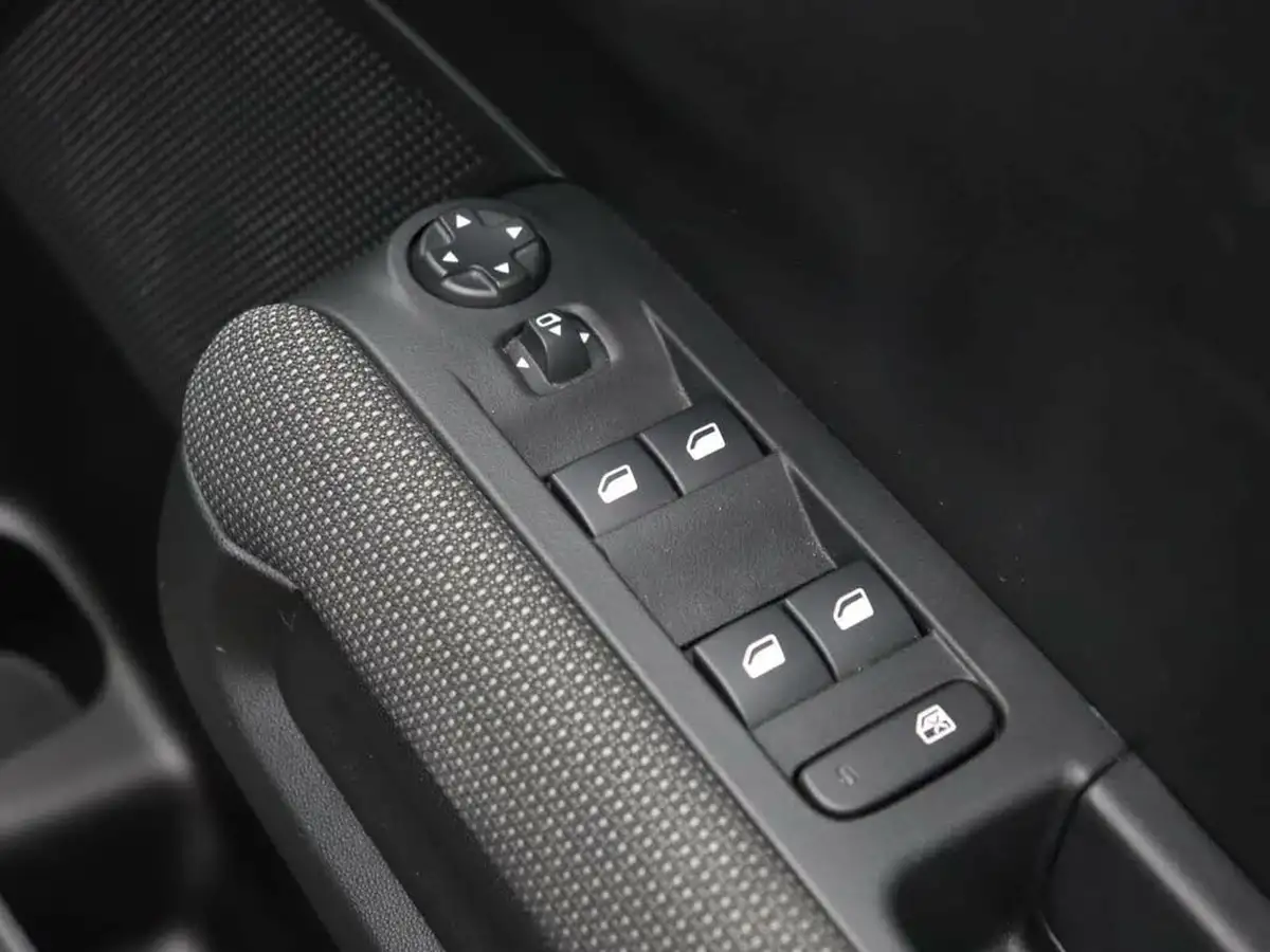 2022-citroen-c3-aircross-12-puretech-c-series-edition-big-27