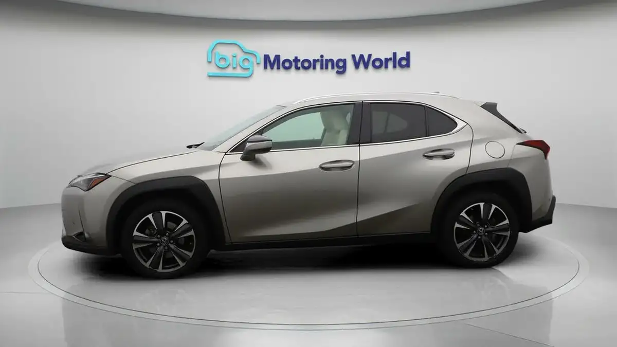 2022-lexus-ux-250h-20-ux-184bhp-premium-plus-pack-big-4