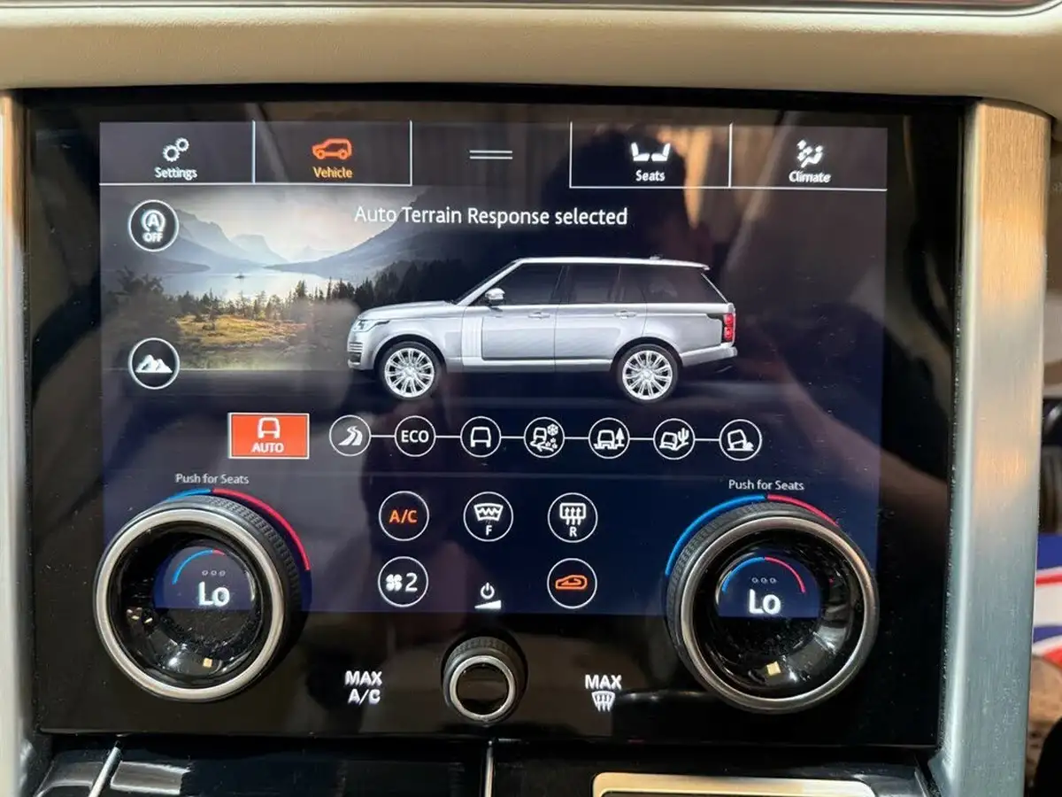 2020-land-rover-range-rover-30-p400-vogue-se-big-7