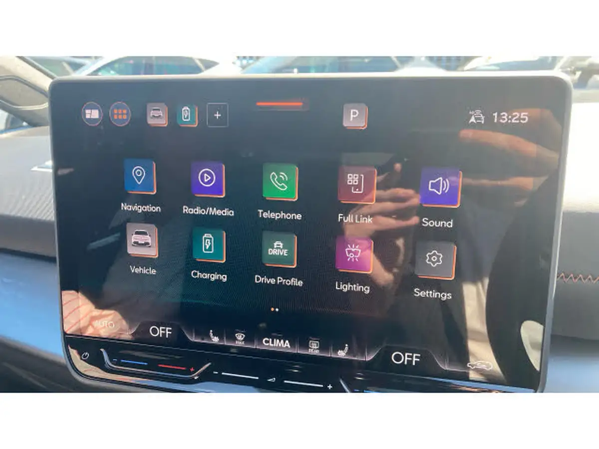 2024-cupra-born-e-v3-230ps-77kwh-e-boost-big-11