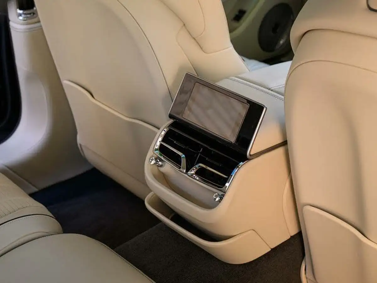 2020-bentley-flying-spur-60-w12-big-31