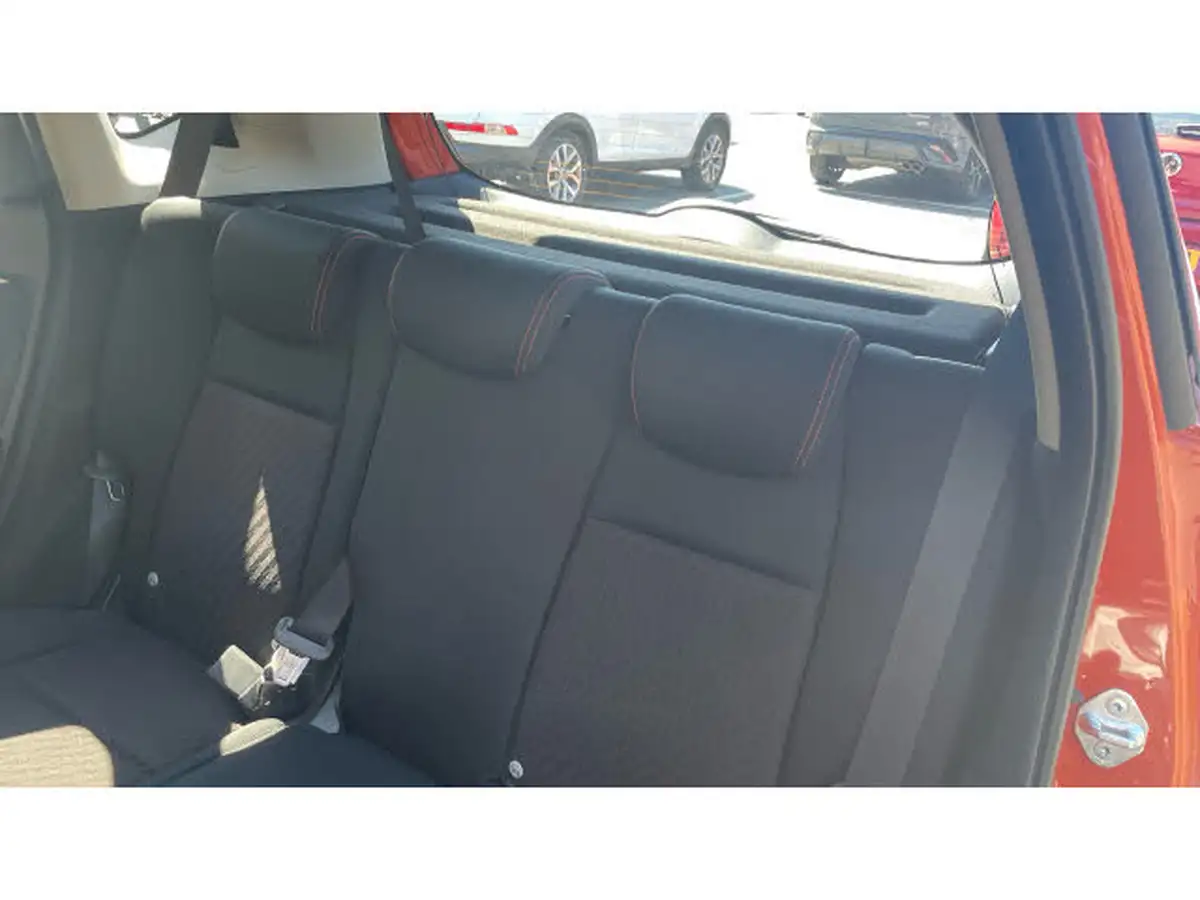 2018-honda-jazz-15-i-vtec-sport-navi-cvt-big-7