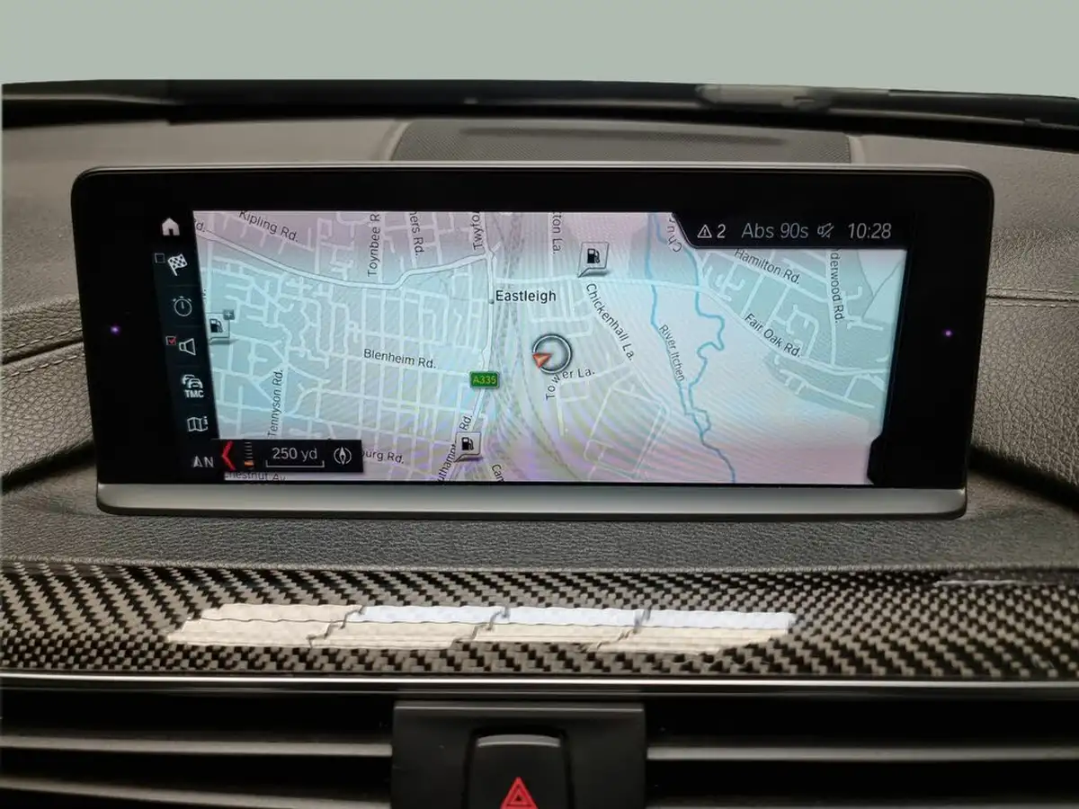 2017-bmw-3-series-30-m3-m-dct-big-9