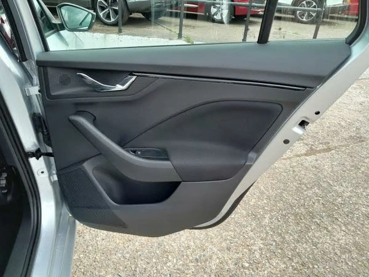 2022-skoda-scala-15-tsi-se-big-26