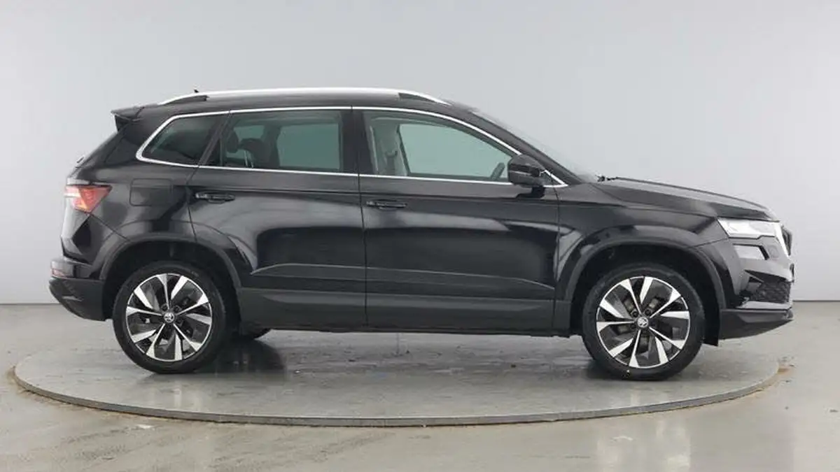 2022-skoda-karoq-10-tsi-se-l-big-3