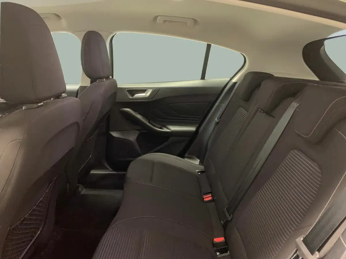 2021-ford-focus-15-titanium-edition-hatchback-big-31