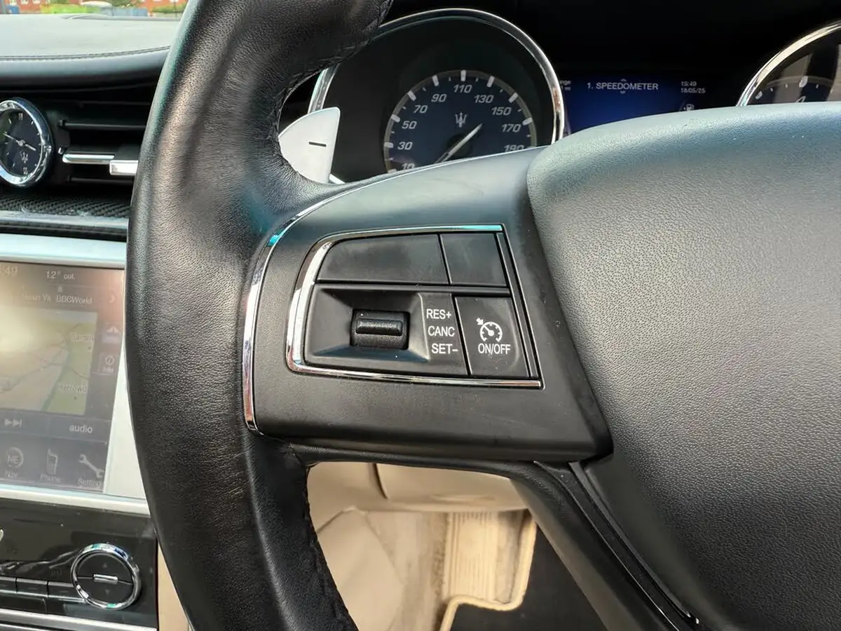 2015-maserati-quattroporte-38-gts-big-49