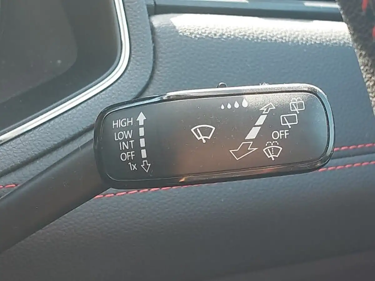 2019-seat-ibiza-10-mpi-fr-big-15