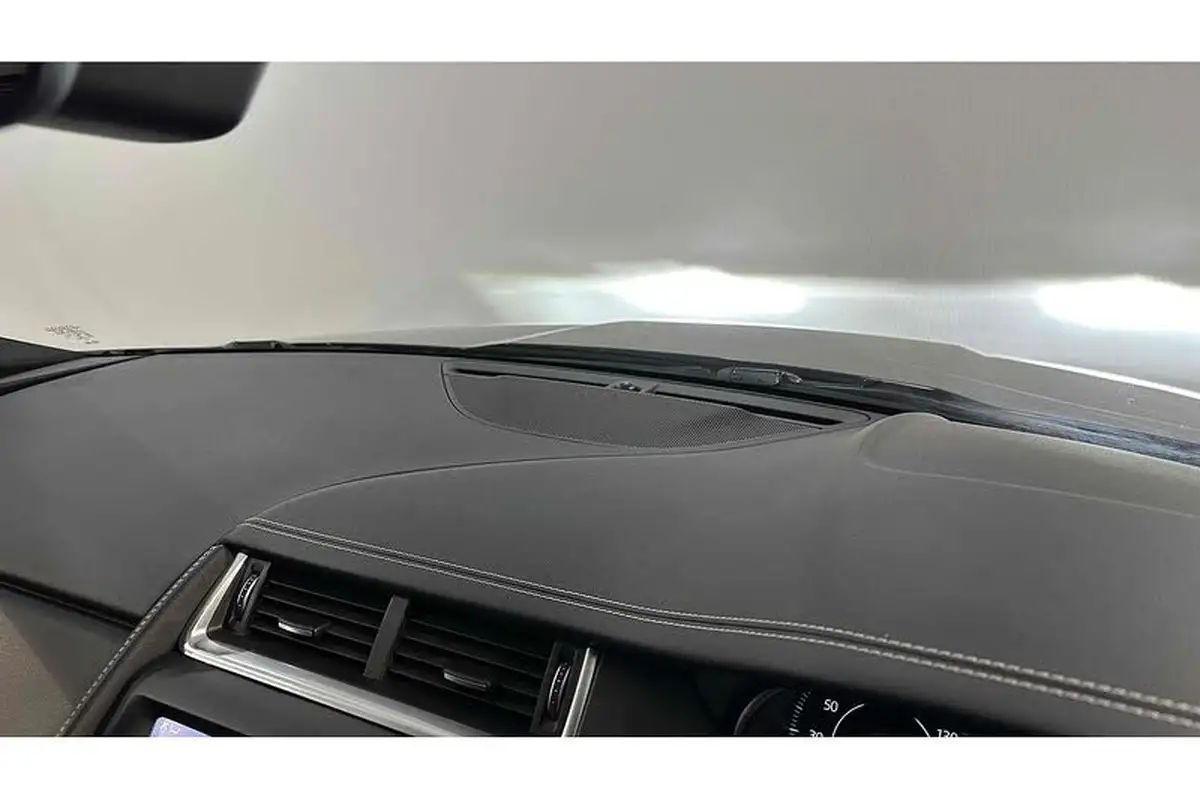 2018-jaguar-e-pace-20-i4-r-dynamic-s-200ps-big-33