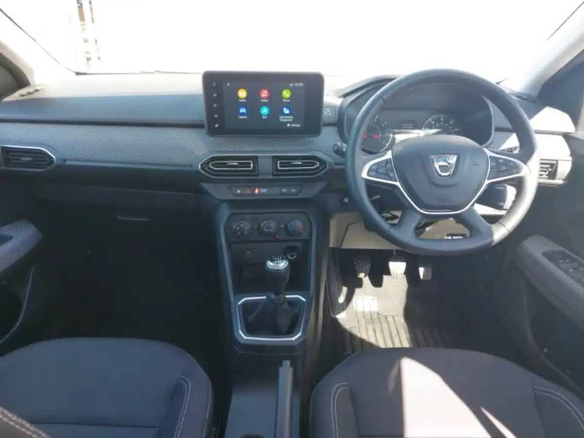 2022-dacia-sandero-10-tce-comfort-90bhp-big-2