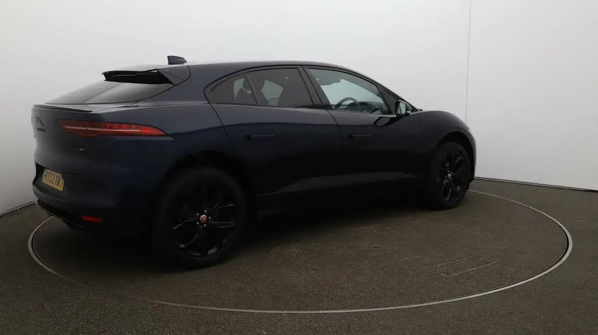 2022-jaguar-i-pace-ev400-hse-black-big-54