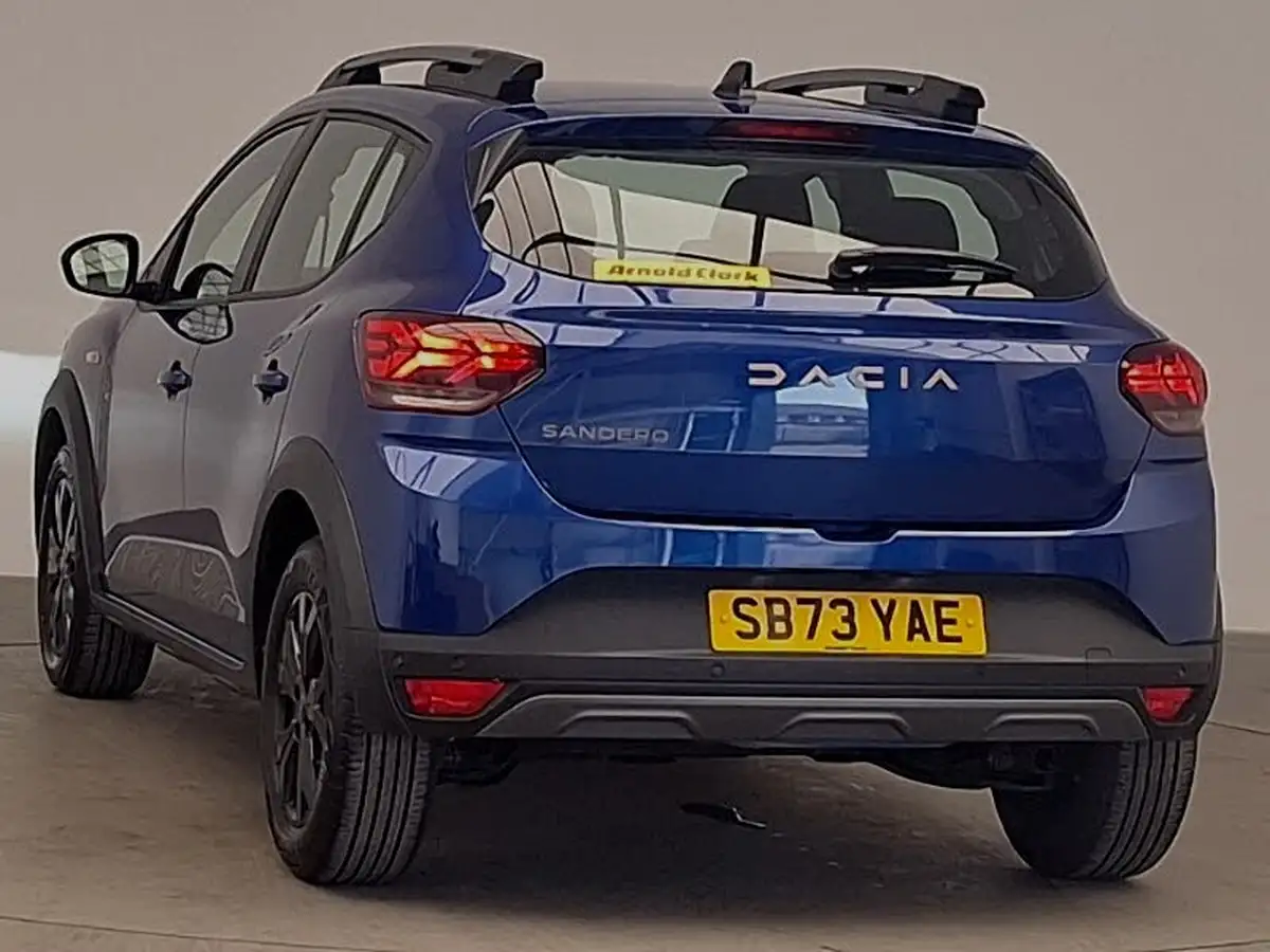 2023-dacia-sandero-stepway-10-tce-essential-90bhp-big-1