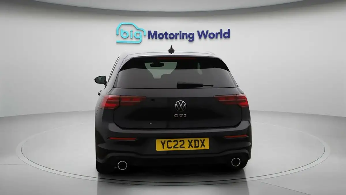 2022-volkswagen-golf-20-tsi-gti-dsg-big-6