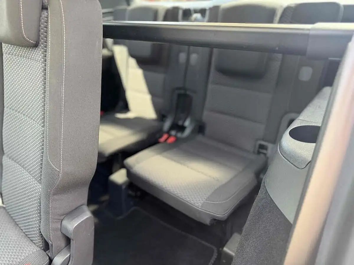 2018-volkswagen-touran-20tdi-se-family-dsg-big-20