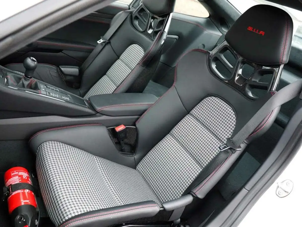 2016-porsche-911-40-r-big-23
