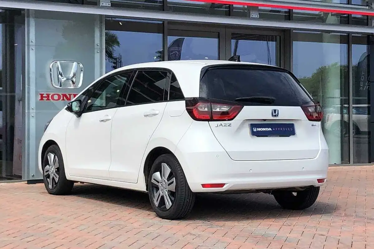 2022-honda-jazz-15-i-mmd-ex-107ps-big-2