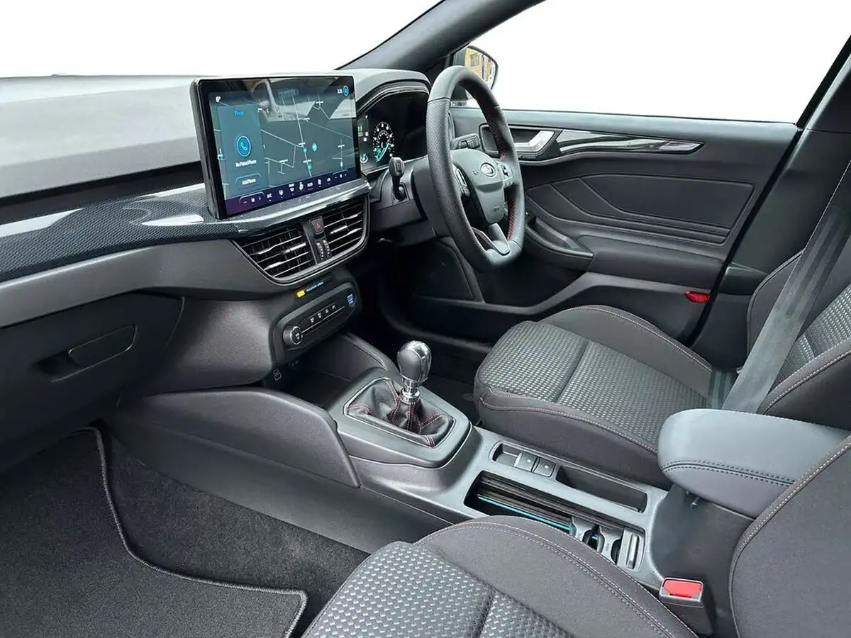 2025-ford-focus-10t-st-line-125ps-hatchback-big-10
