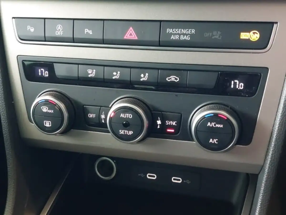 2024-seat-ateca-15-ecotsi-xperience-dsg-big-17