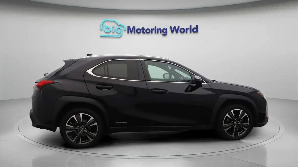 2022-lexus-ux-250h-20-ux-184bhp-without-navigation-big-8