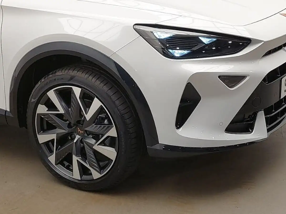 2025-cupra-formentor-15-tsi-v2-big-8