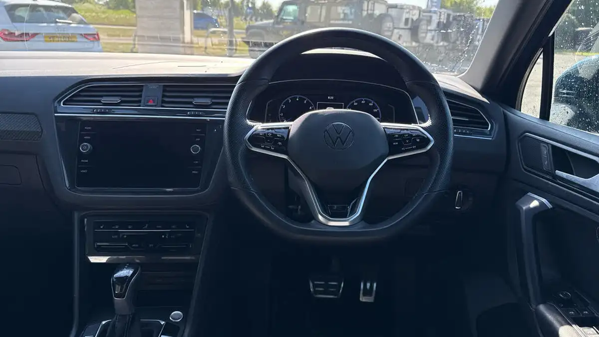 2021-volkswagen-tiguan-15-tsi-r-line-big-15