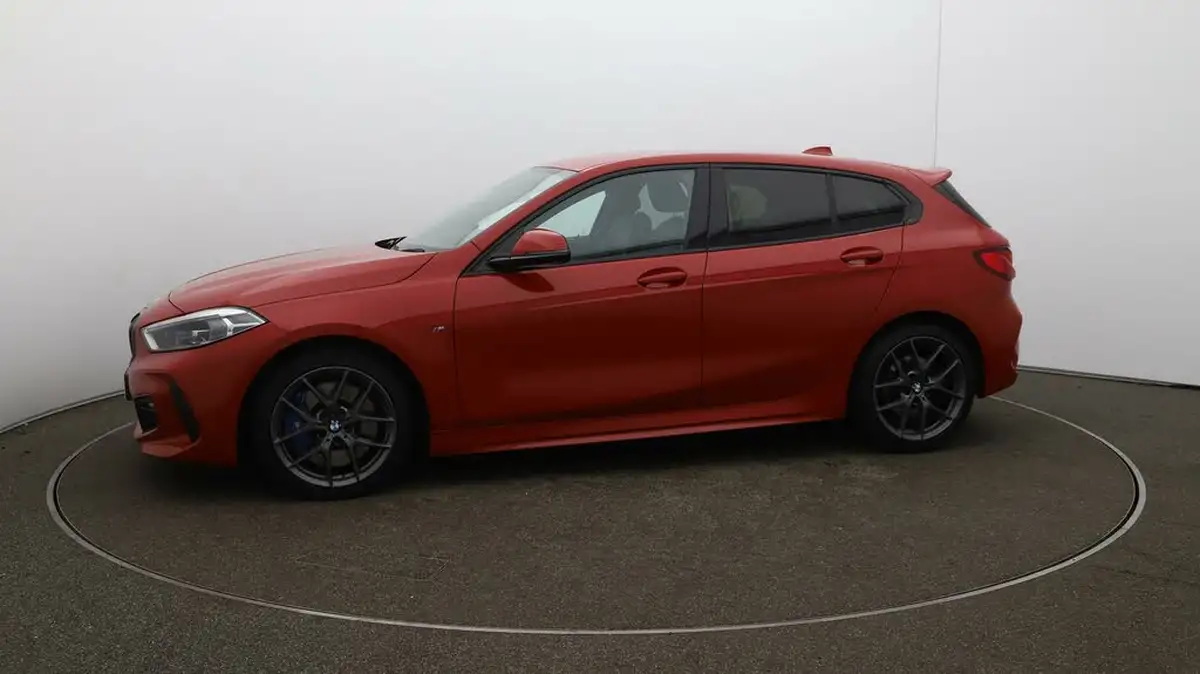 2021-bmw-1-series-20td-118d-m-sport-lcp-big-66