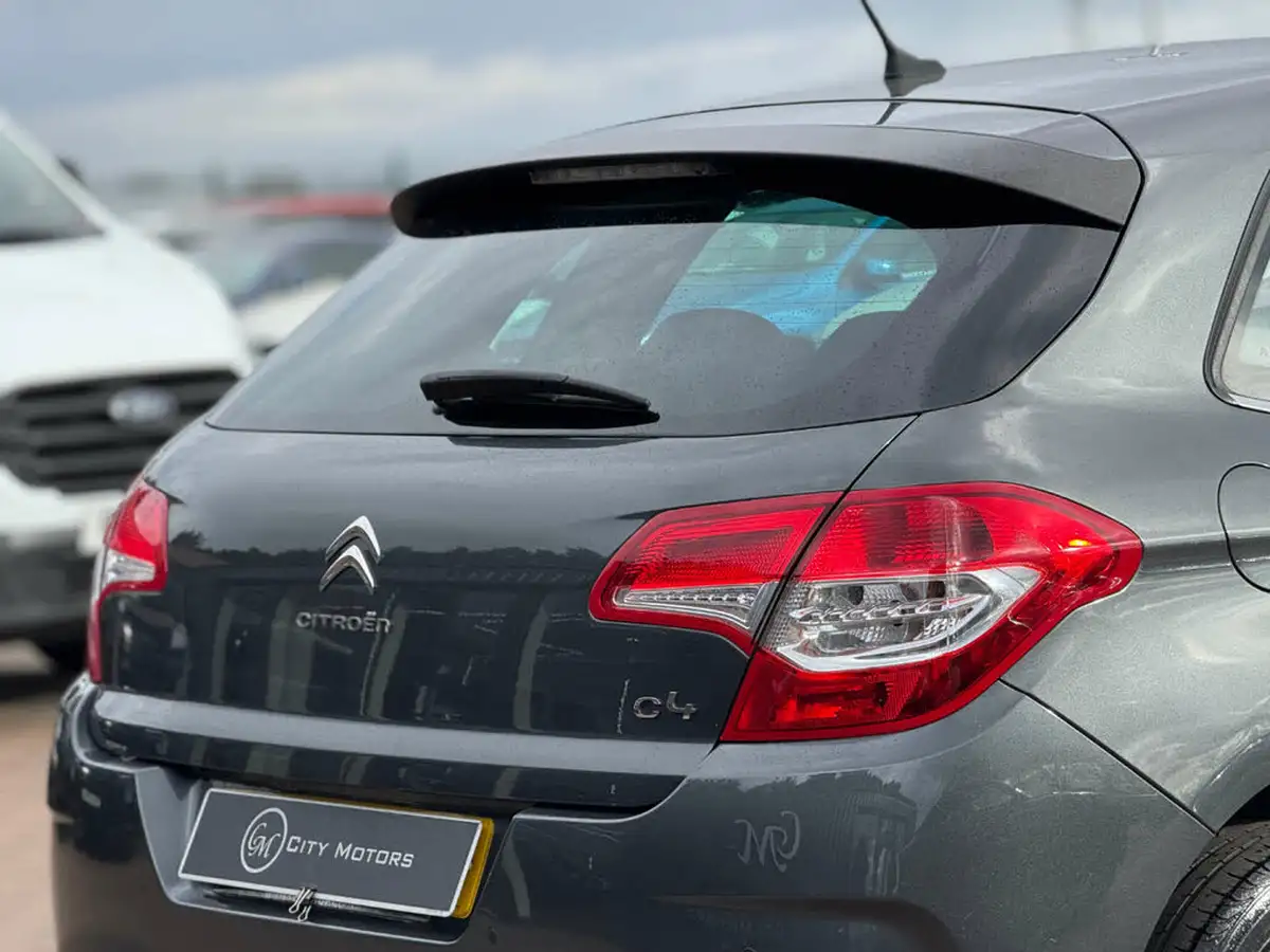 2015-citroen-c4-16td-vtr-big-19